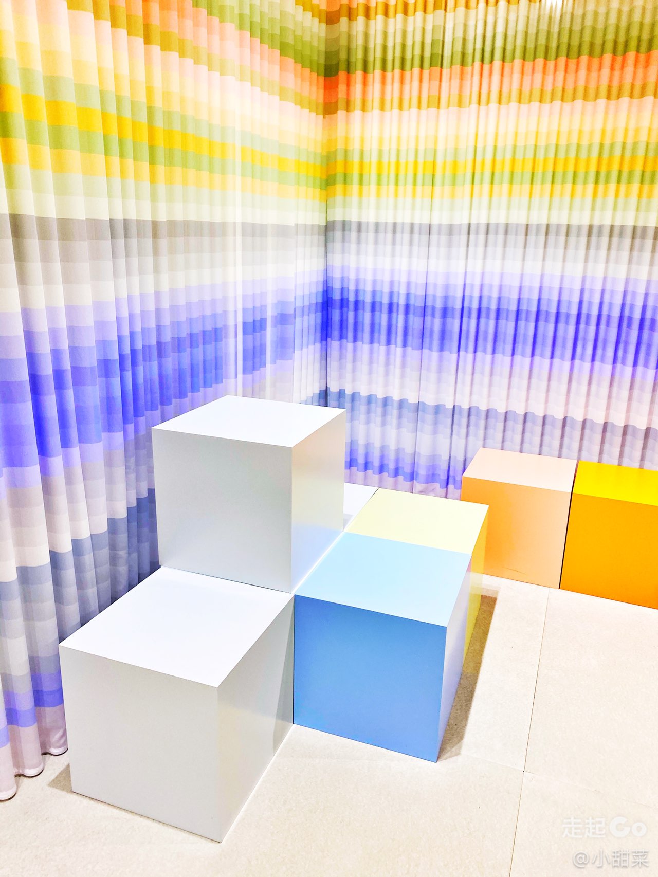 美陈网 美陈方案 美陈上海逛展? 嘉里中心的罗意威ART BOX限时体验展1