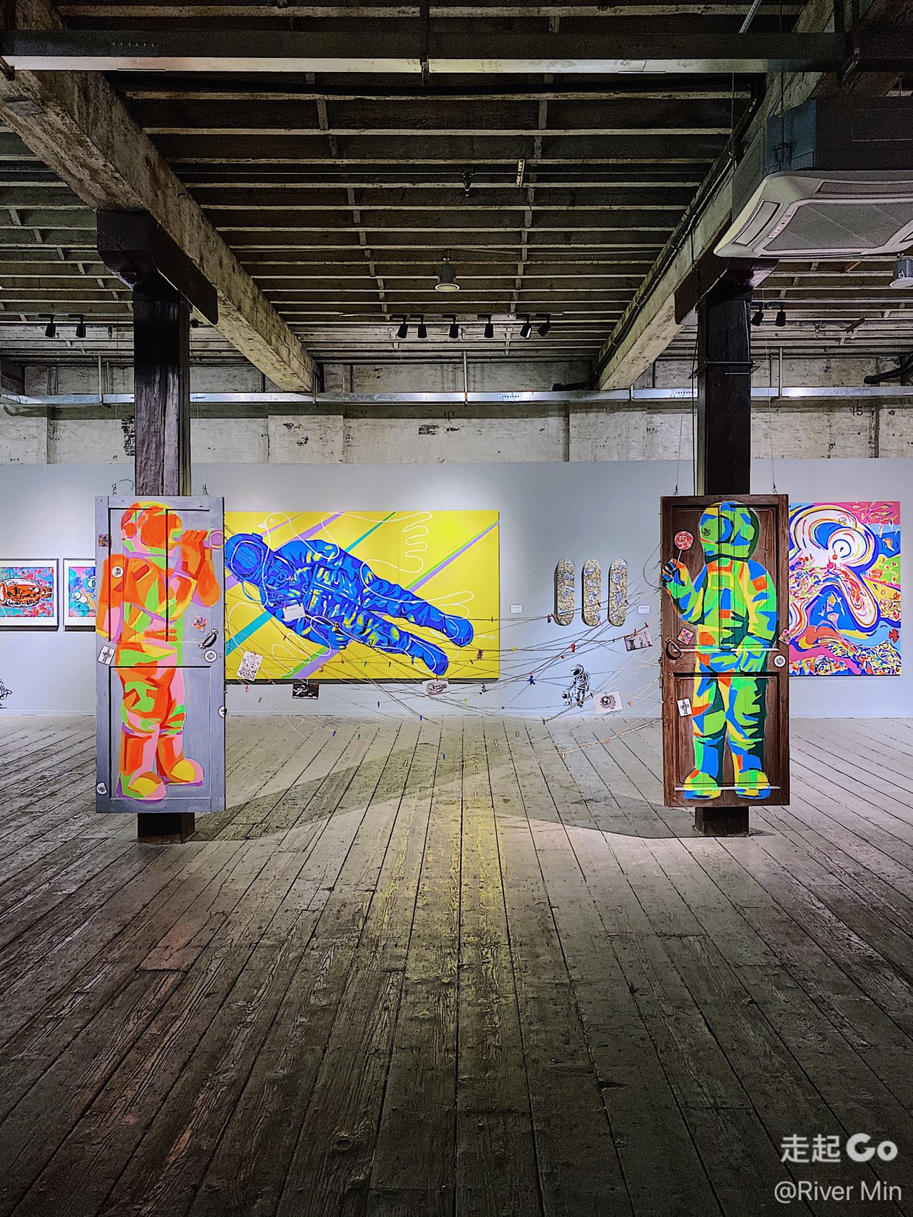 美陈网 美陈方案 美陈River魔都看展｜一起私奔到月球?1