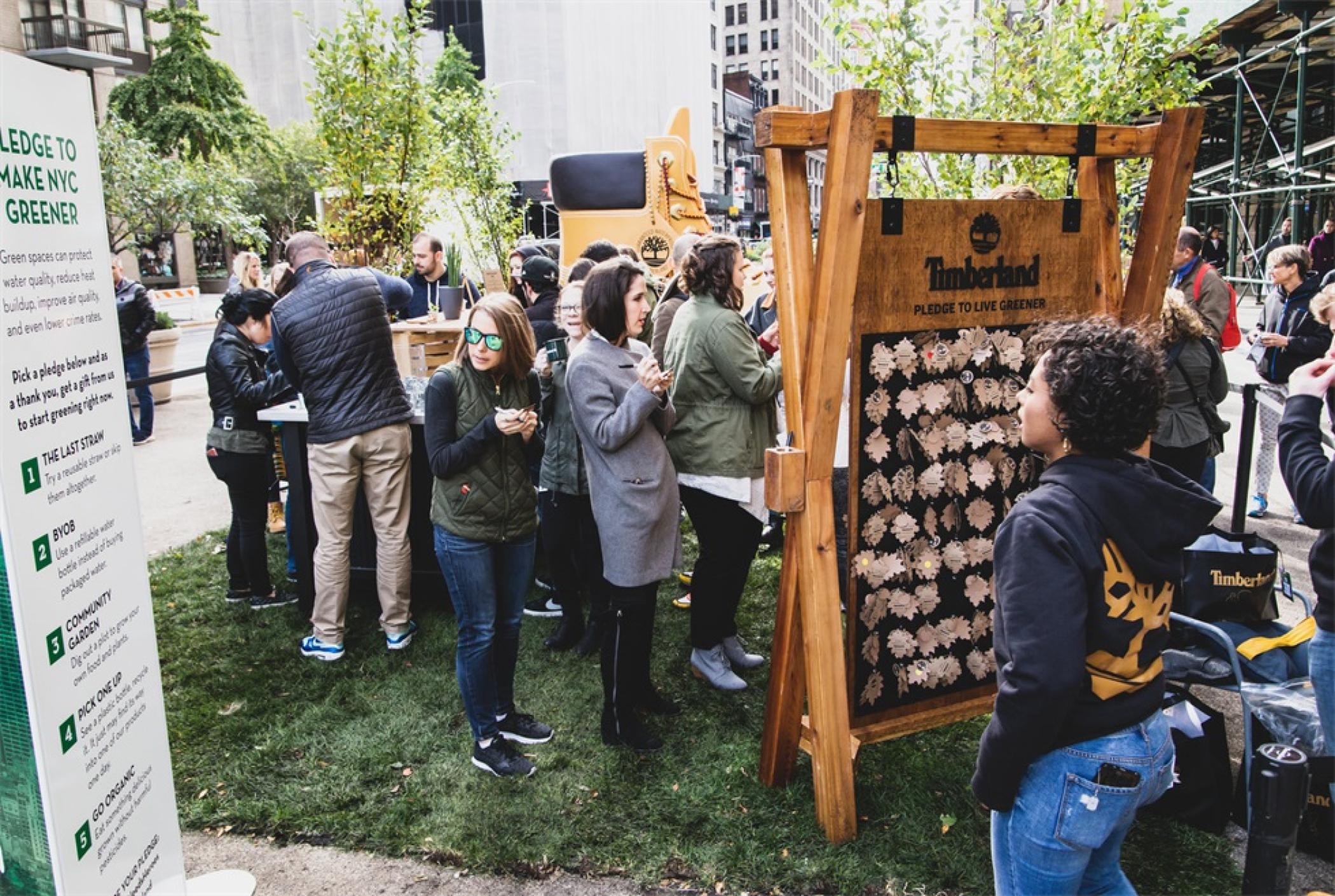 添柏岚(Timberland )启动了城市绿化活动策划,展现了鲜活的绿色设计元素