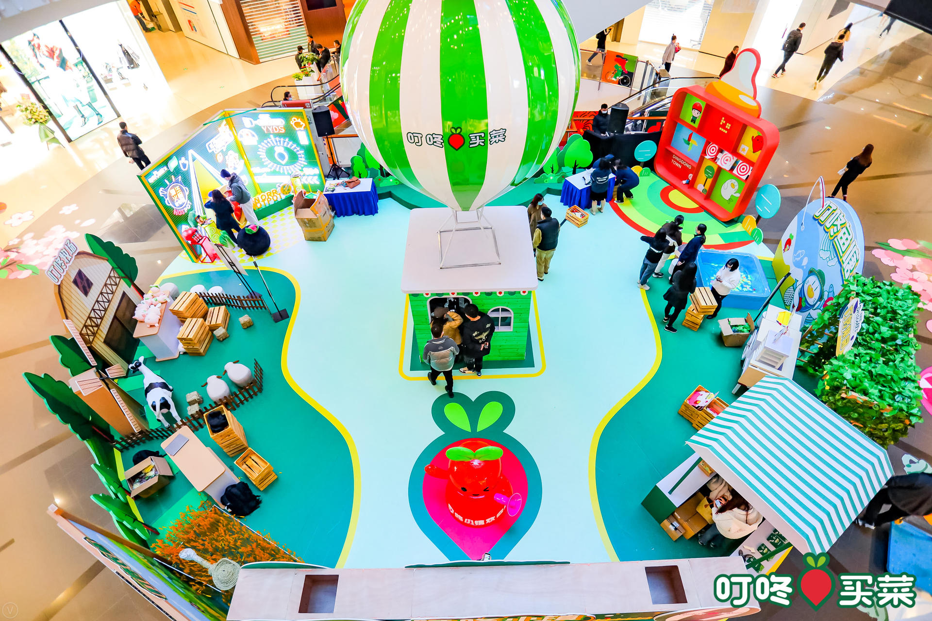 叮咚小镇快闪活动策划“空降”长宁来福士，6大惊喜主题区域好玩又好逛