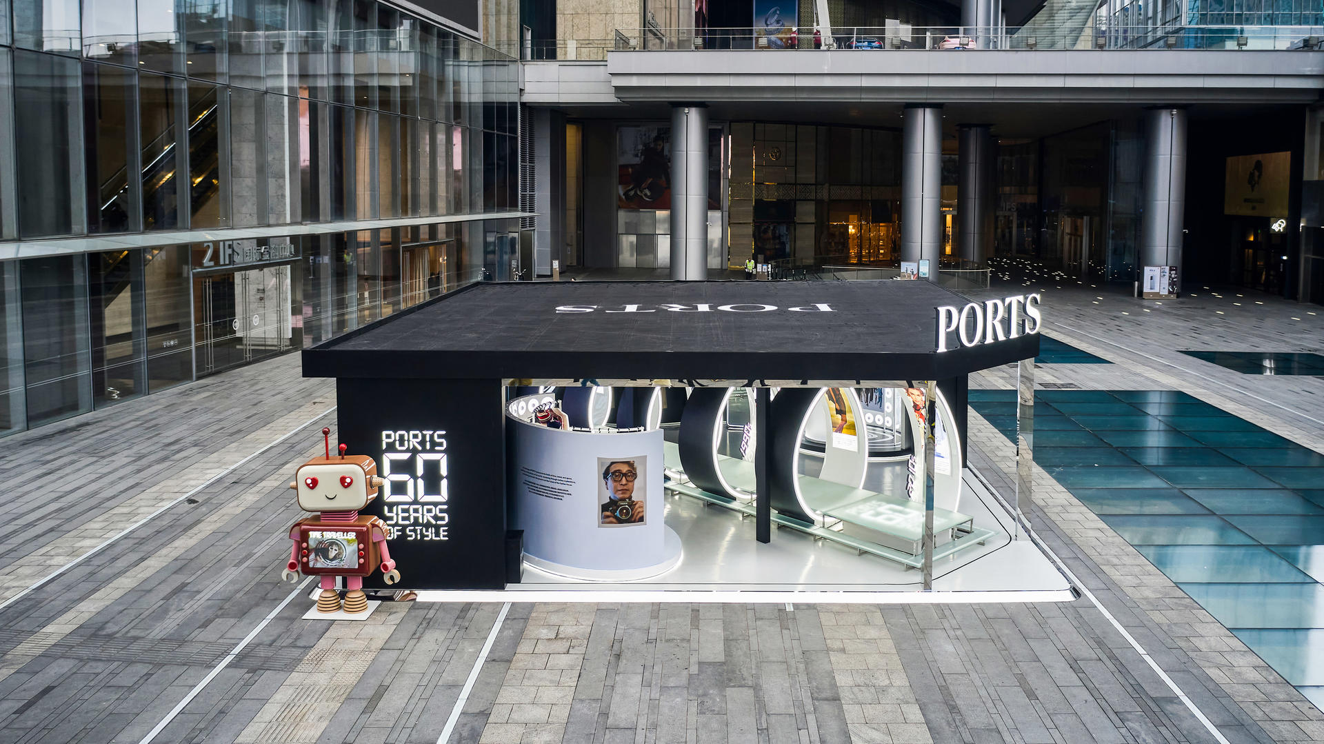 PORTS“时空旅人”快闪活动策划以时空旅行为灵感，构筑沉浸式探索空间