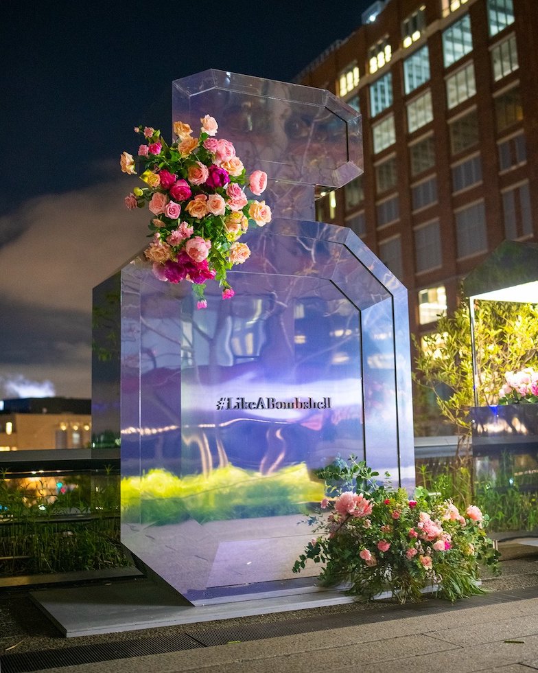 维多利亚的秘密“性感炸弹花园快闪”活动策划现场香气迷人