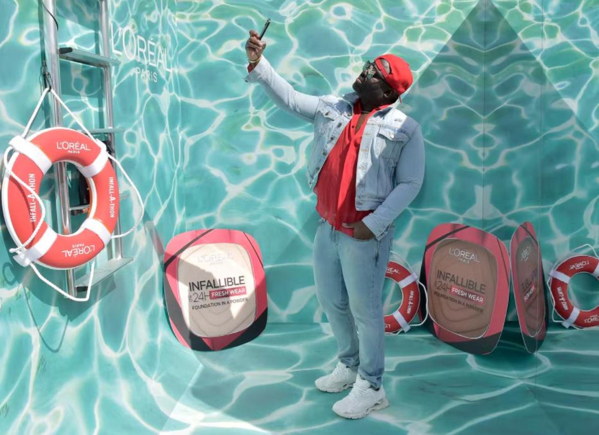 巴黎欧莱雅24小时粉底快闪店活动策划现场还有化妆课程输出