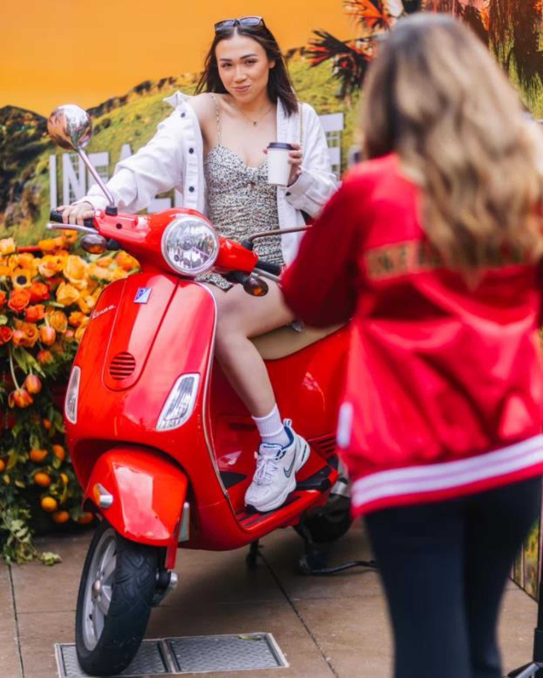 巴黎欧莱雅24小时粉底快闪店活动策划现场还有化妆课程输出