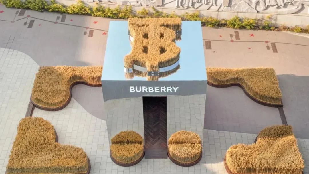 「交融边界」快闪活动策划创作出带有美学设想的艺术作品