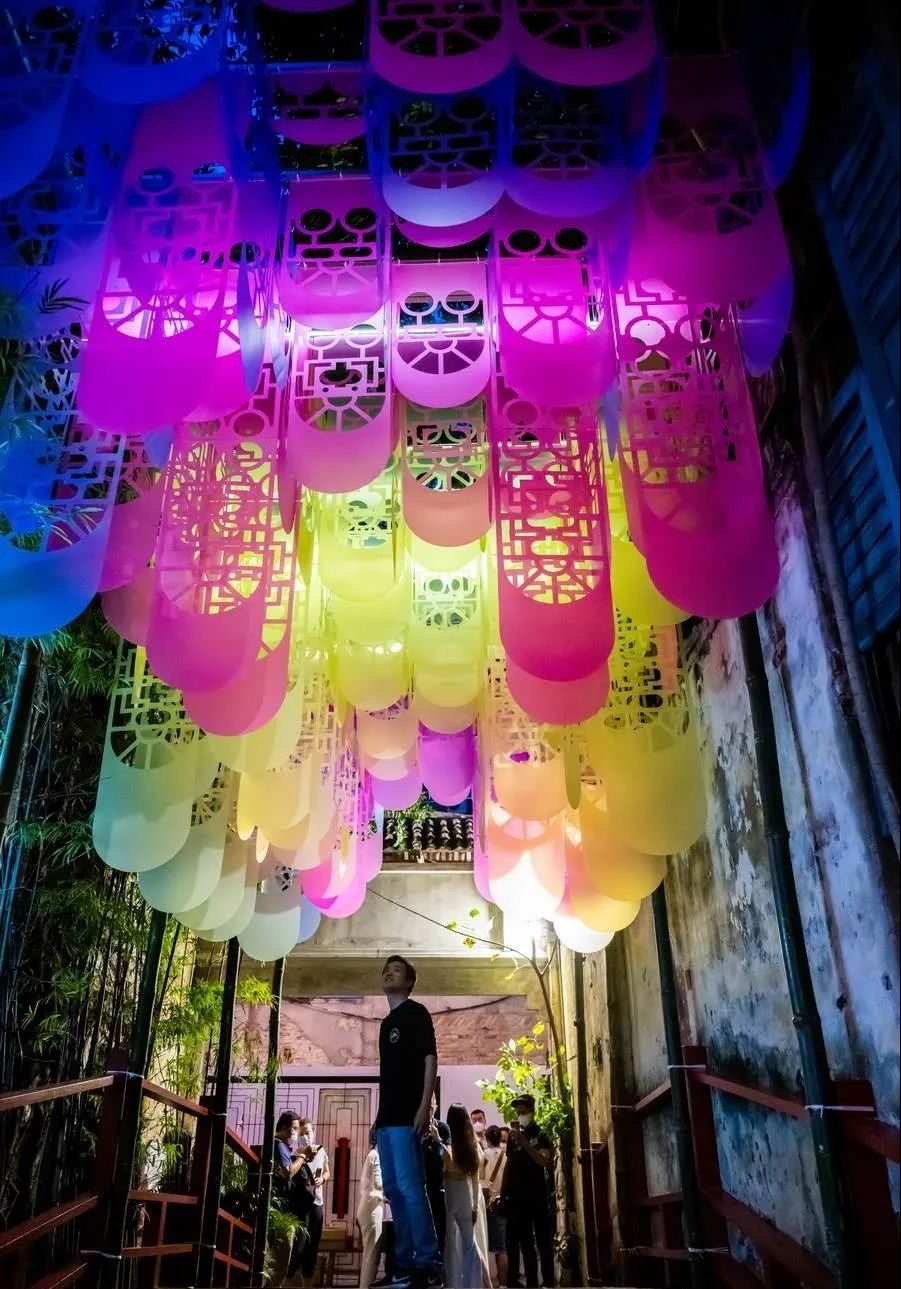 鬼仔巷「超月门窗」艺术展览活动策划装置尽显东方韵味