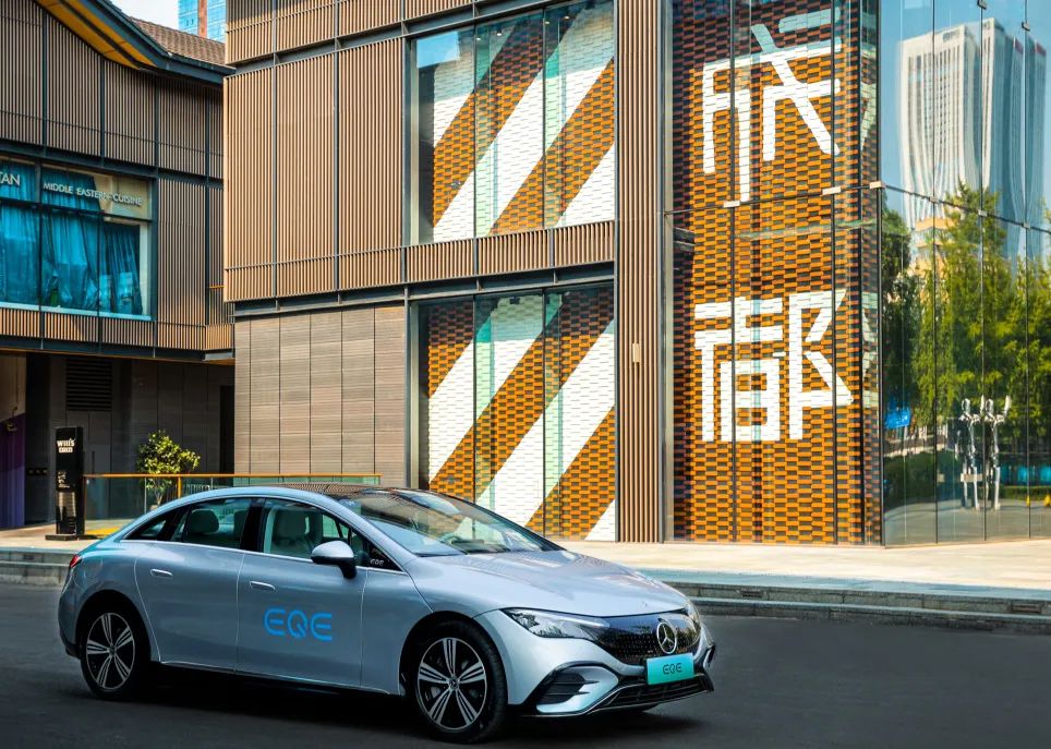 全新EQE极感唤醒空间快闪活动策划从视觉听觉嗅觉感恩和触达用户