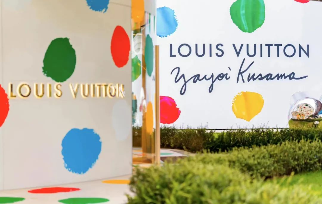 路易威登草间弥生合作的快闪店活动策划打造了一个变幻万千的无限宇宙