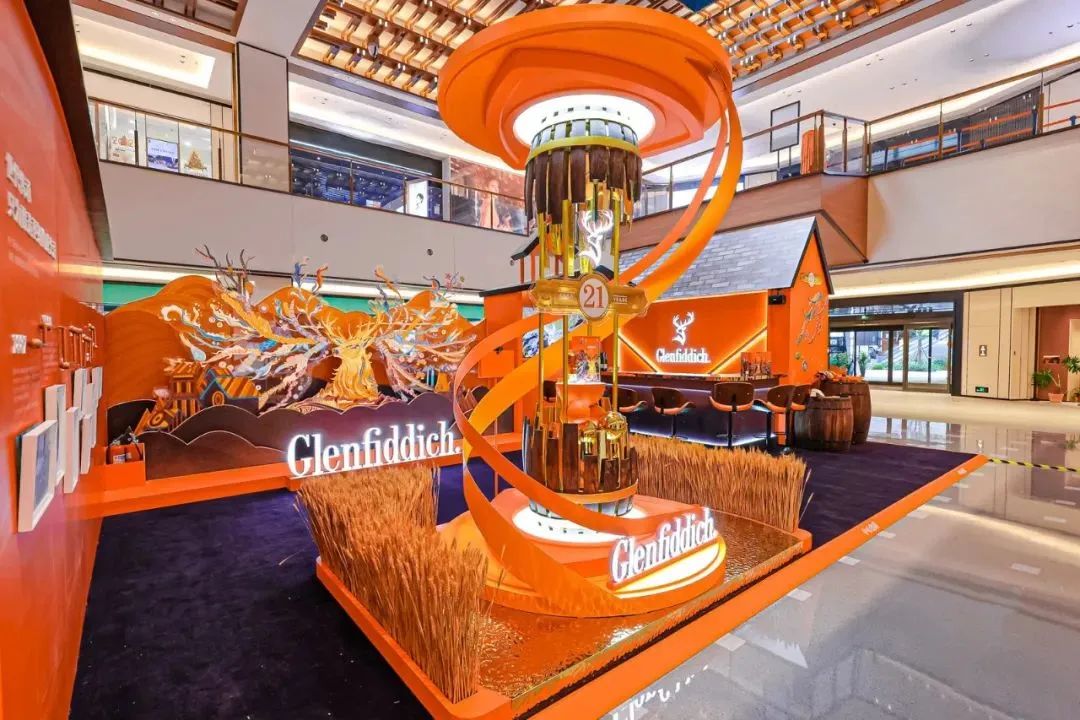 乘上格兰菲迪福鹿呈祥新年快闪活动策划的热气球，领略原产地风光