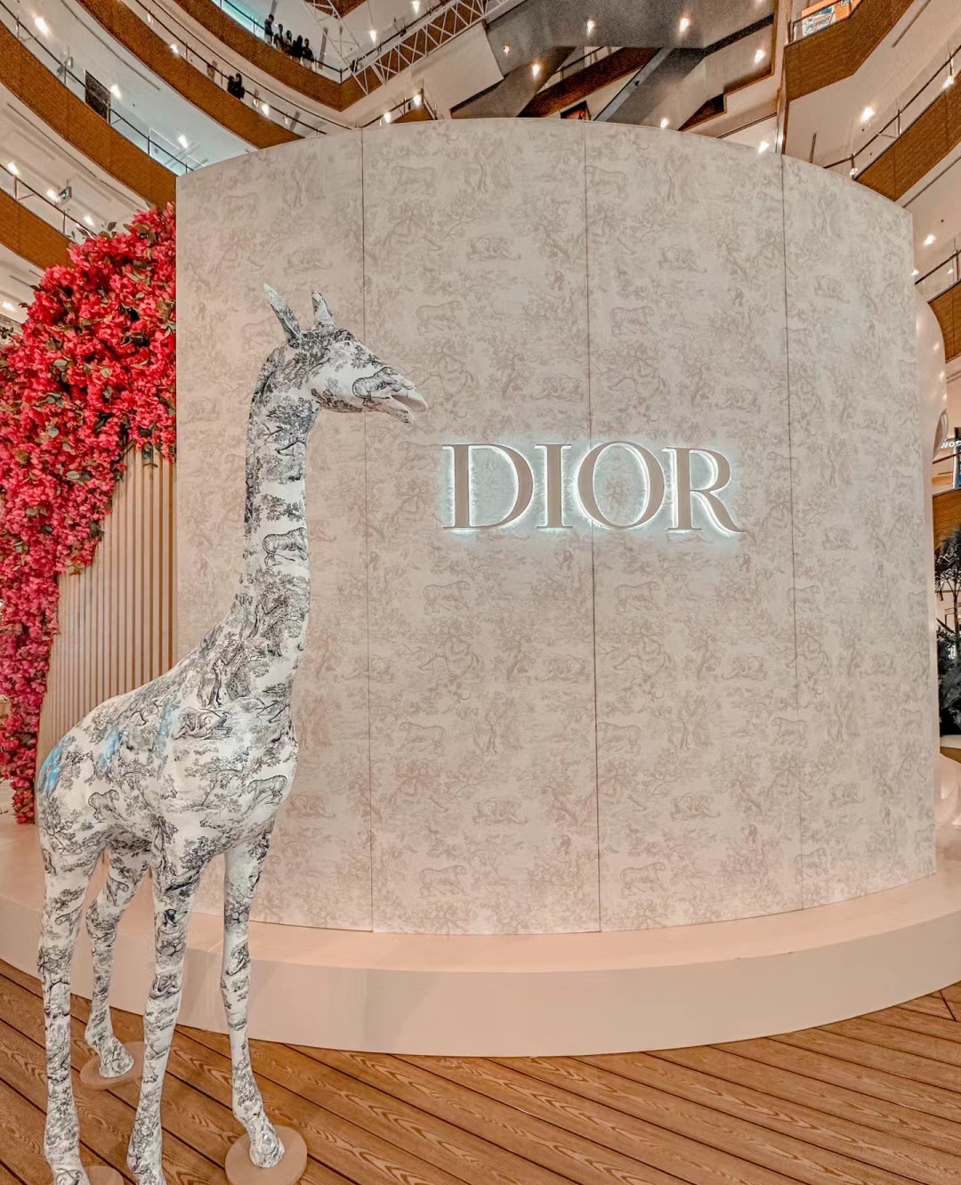 迪奥Summer Dioriviera快闪活动策划每个细节都精心设计