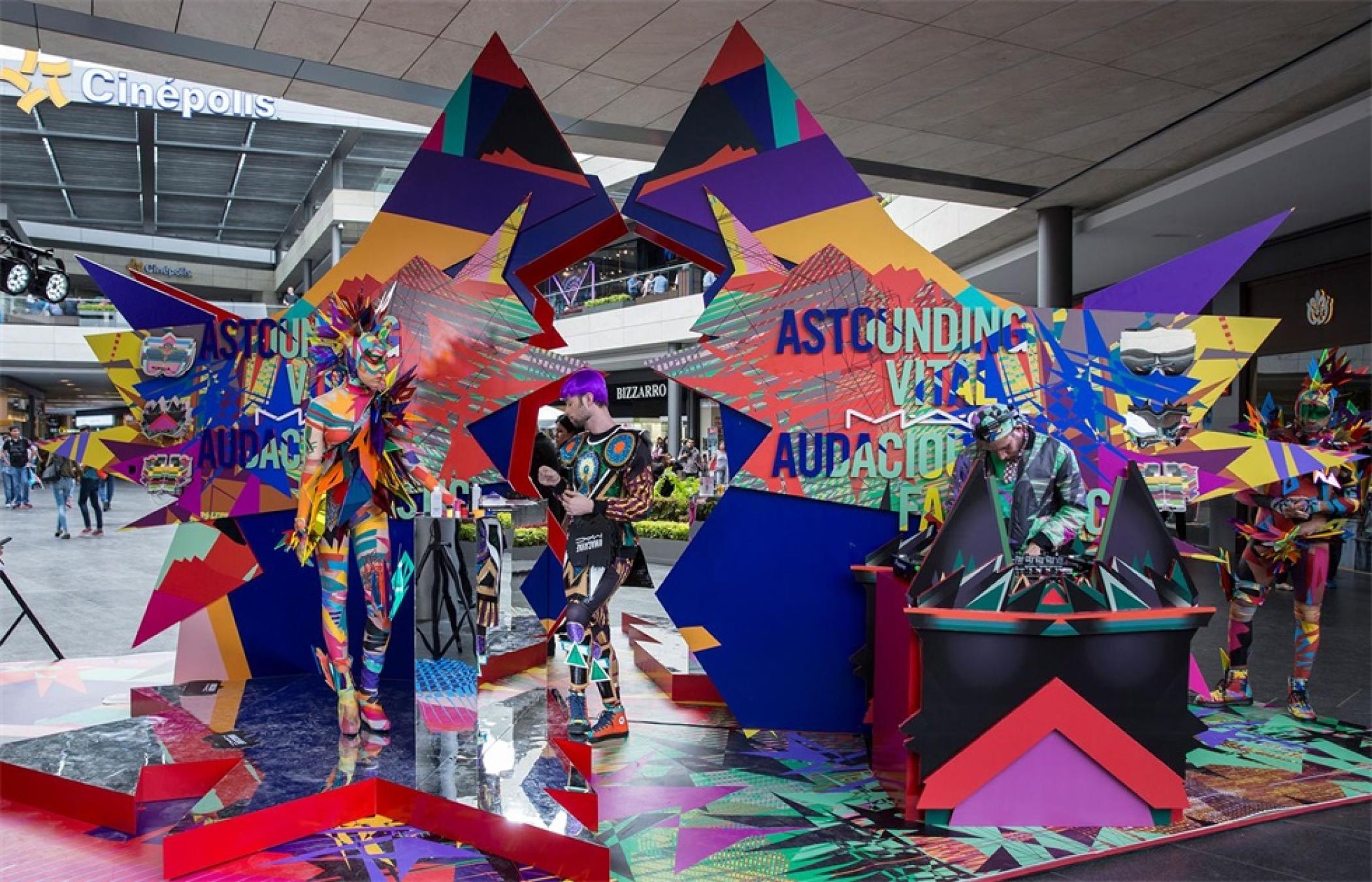 人体彩绘艺术点亮了MAC这场发布会活动策划,明亮大胆的色彩太酷了