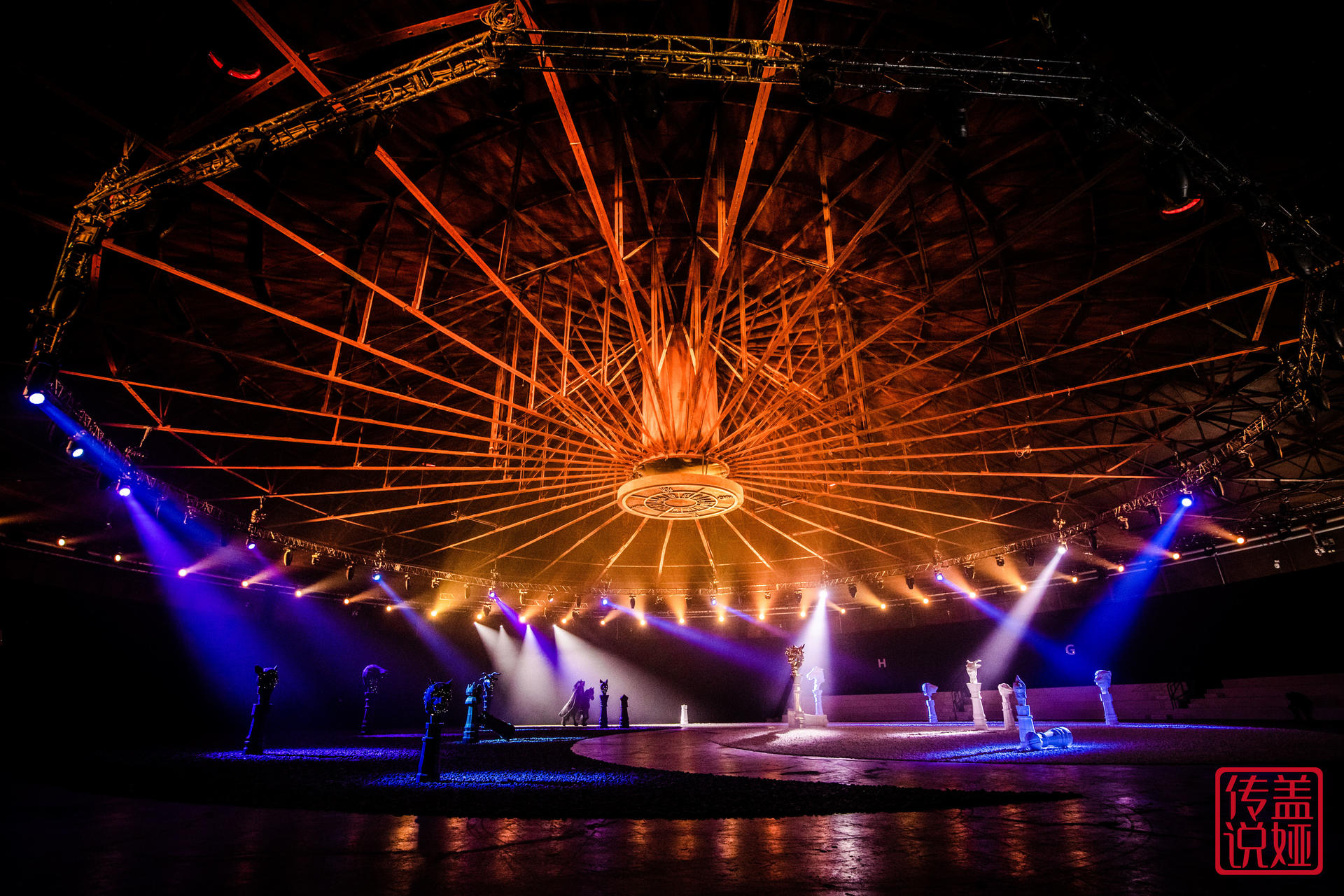 熊英·盖娅传说新品发布会活动策划呈现出国际顶级艺术水准的服饰秀演