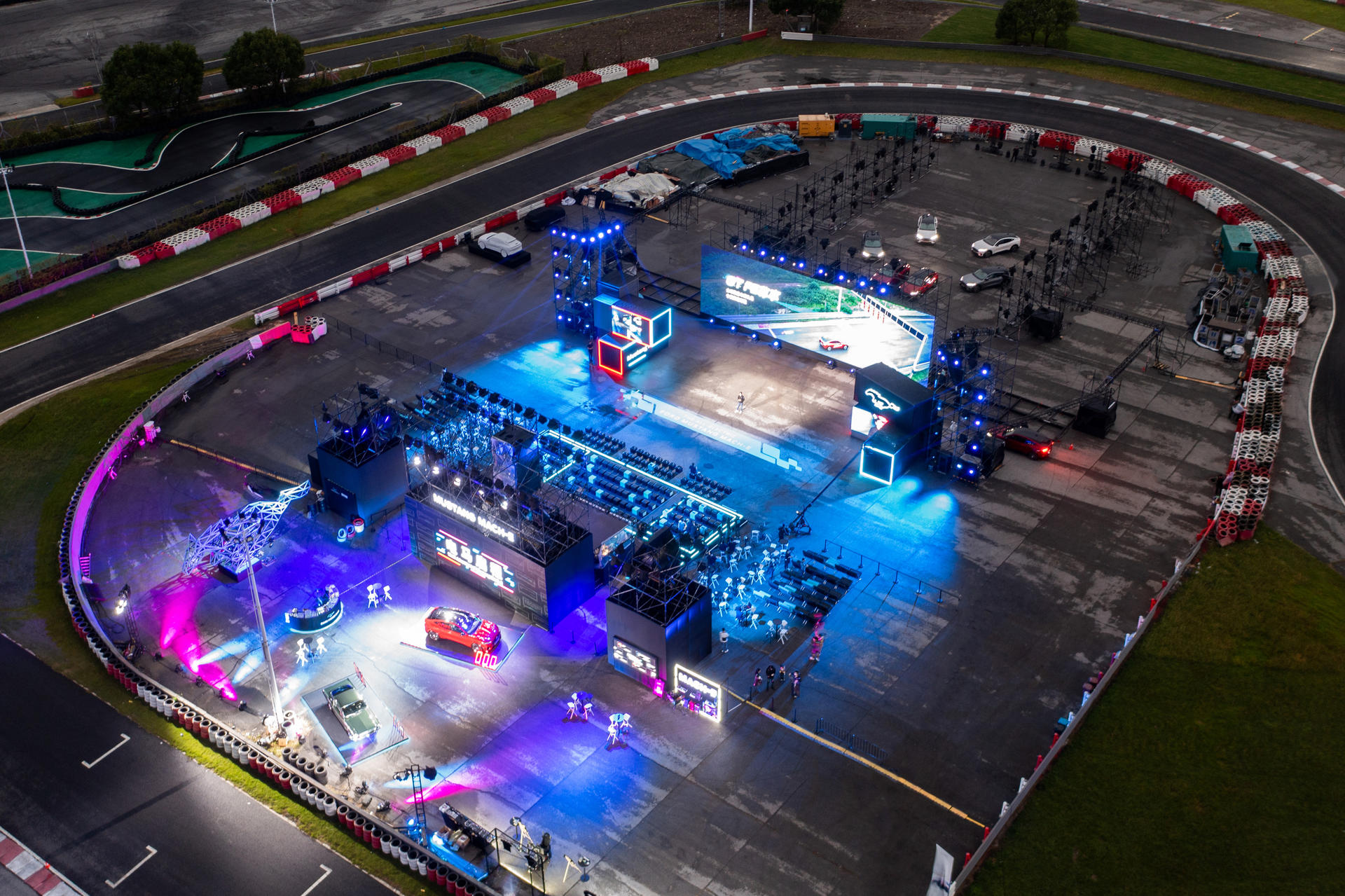 福特Mustang Mach-E“电马启程”品牌之夜活动策划燃炸天马赛道