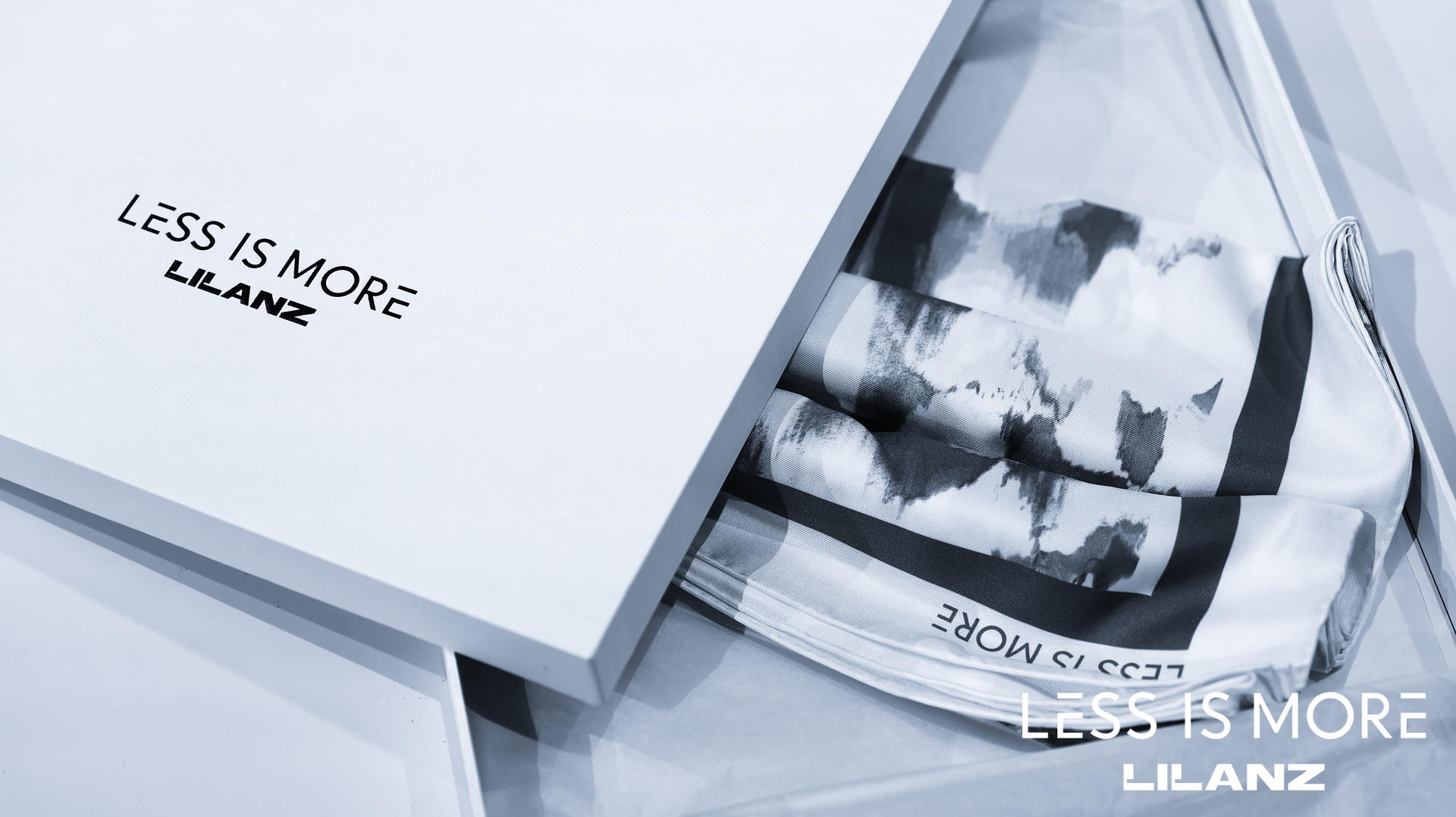 利郎LESS IS MORE时装周闭幕秀活动策划复制了千年古城的图腾和标识