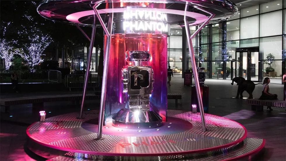 “幻影: 香水的未来”发布会活动策划更像一个乌托邦式的世界