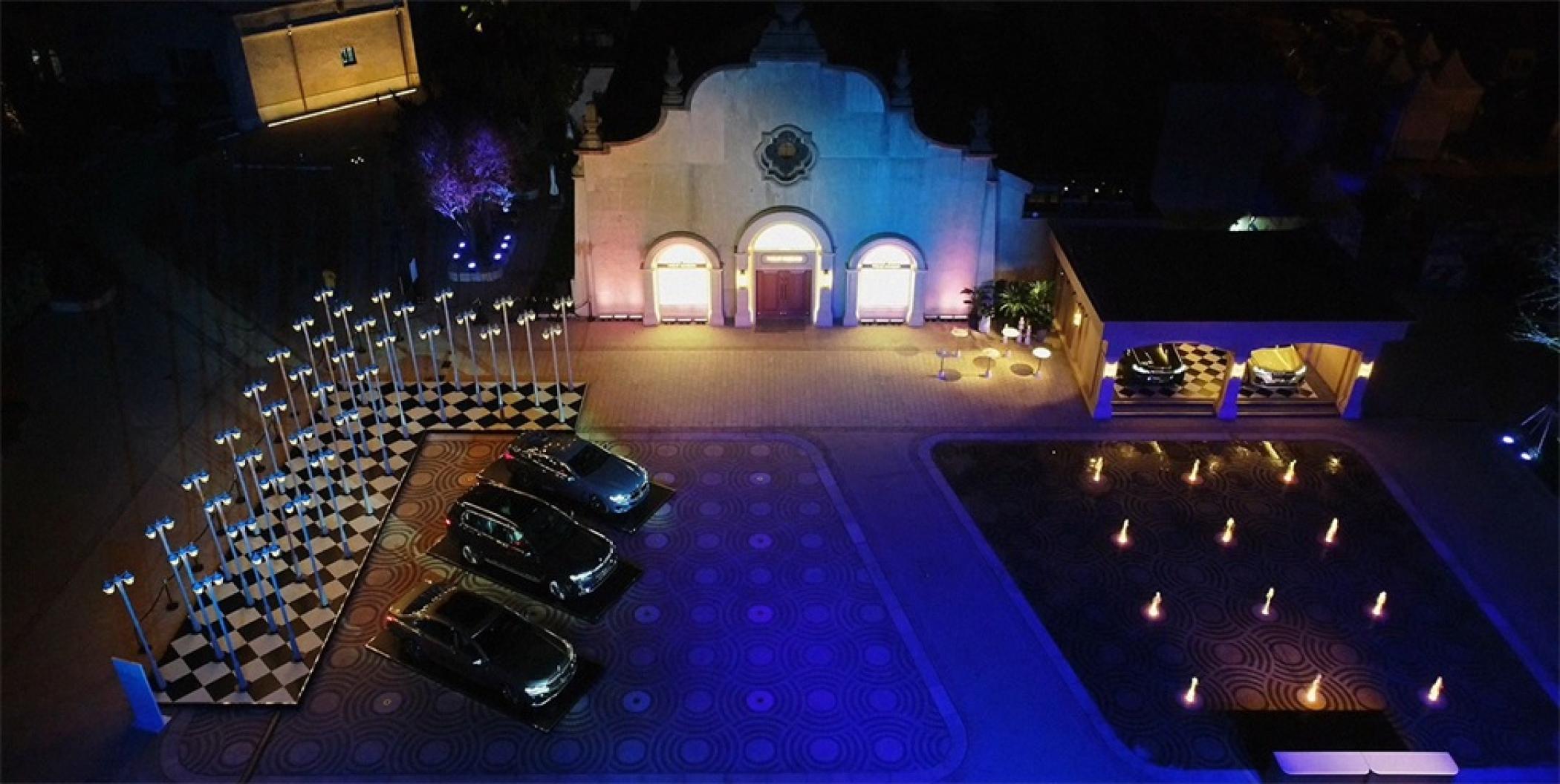 宝马X7中国首发派对活动策划引入了花样游泳队的“水上表演”