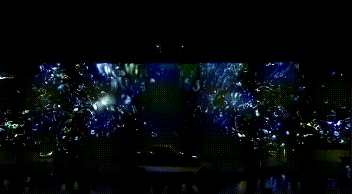 如7而致MG7上市发布会活动策划的水上“赛道”吊足了胃口，创意大胆