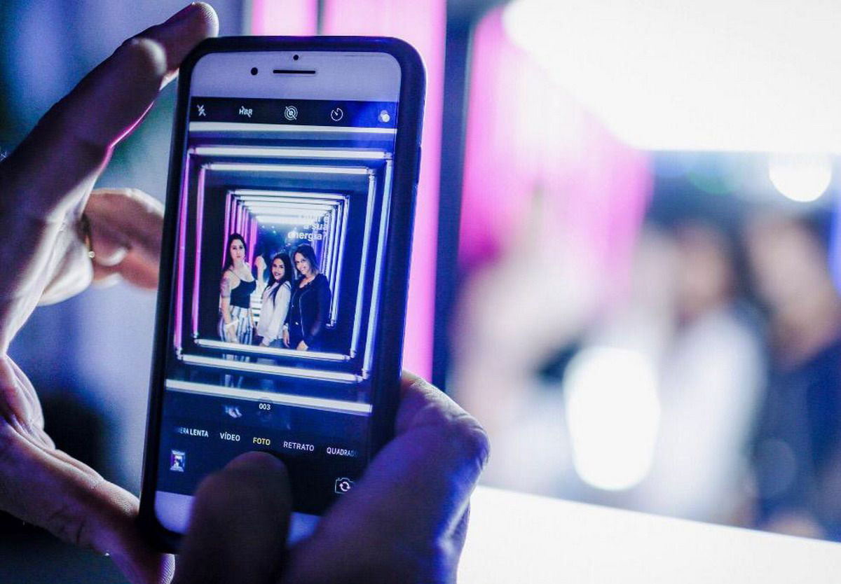 ENEL高峰论坛整体视觉效果动感和酷炫范十足