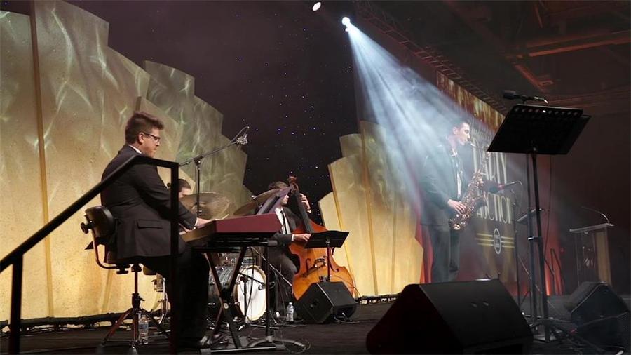 一场会议策划设计出了奥斯卡颁奖典礼的气场