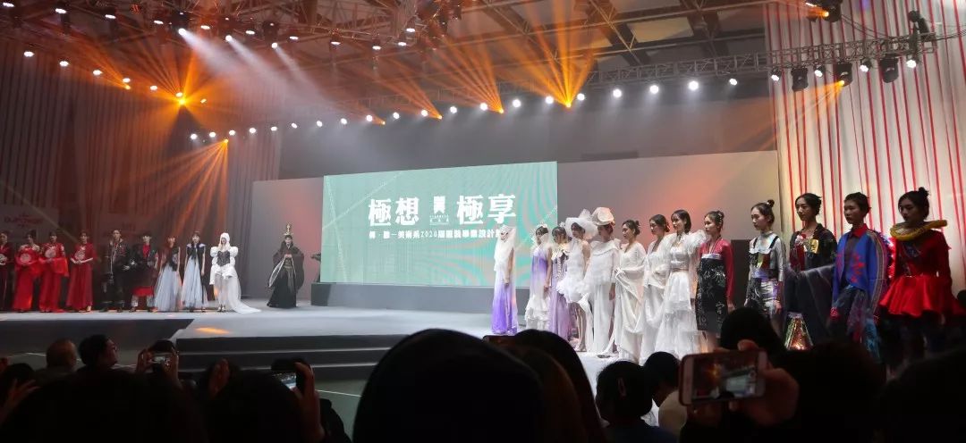 舞台美术与演艺技术高峰论坛活动策划的作品展真是拍手叫绝