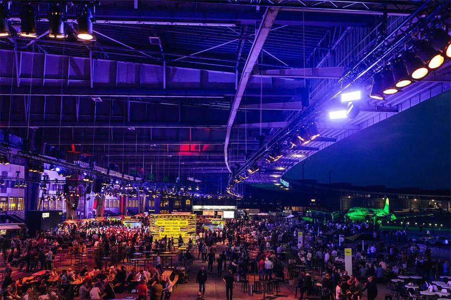 为期三天的服务峰会活动展览汇集了互动、学习、对话和娱乐的全面体验