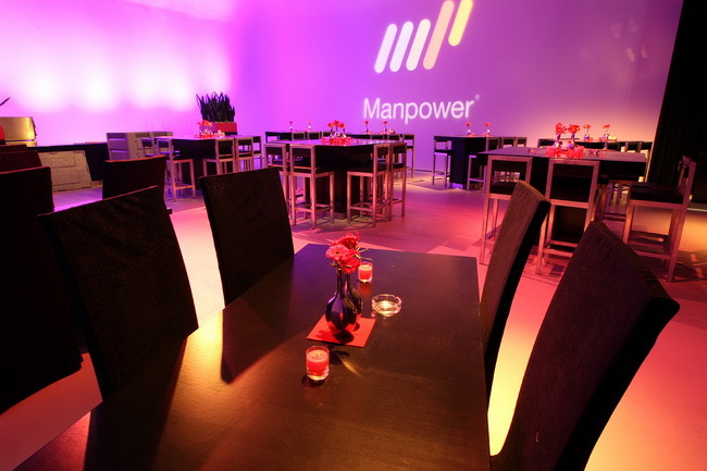 谁说猎头公司的活动策划很刻板严肃，TA家就是高端狂欢的代言人