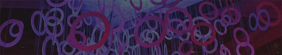 行业会议活动真的不按常理出牌，刻板形象全然被各种装饰打破