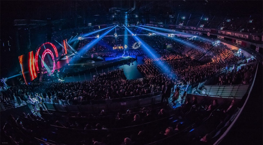 8.5小时的舞台转换时间就实现了一场惊人的品牌活动策划,牛啤!