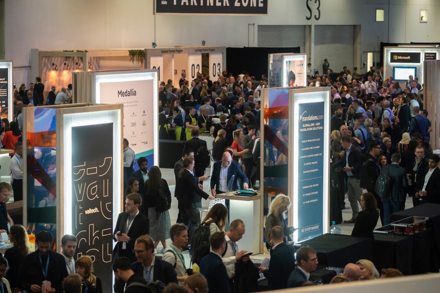 Adobe峰会活动策划的Adobe体验云和“水母”,效果很沉浸式