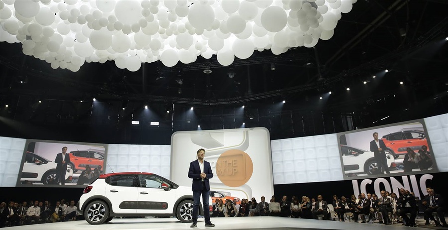 雪铁龙世界大会活动策划的发光「云」创造了一种温和的乐观感