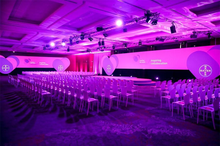 「引领心脏」活动策划的重叠的心一语双关,直点主题