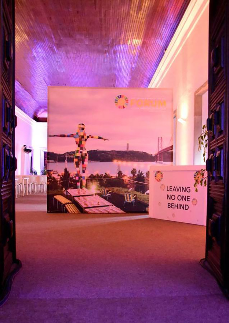 非常正式的可持续能源发展论坛活动策划竟是在修道院举行的