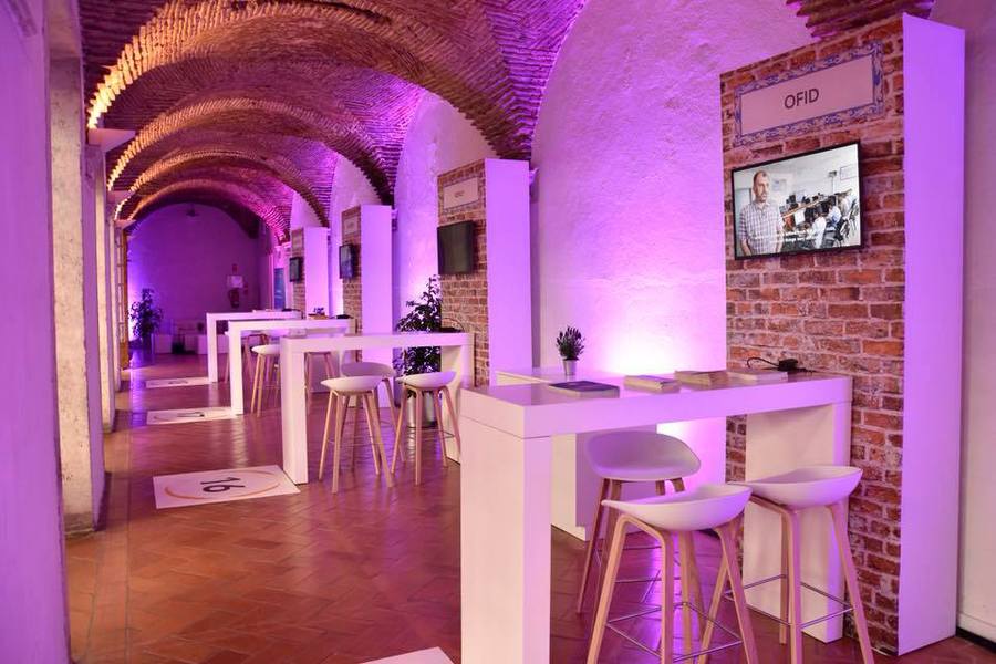 非常正式的可持续能源发展论坛活动策划竟是在修道院举行的