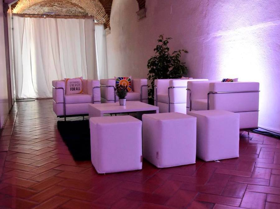 非常正式的可持续能源发展论坛活动策划竟是在修道院举行的