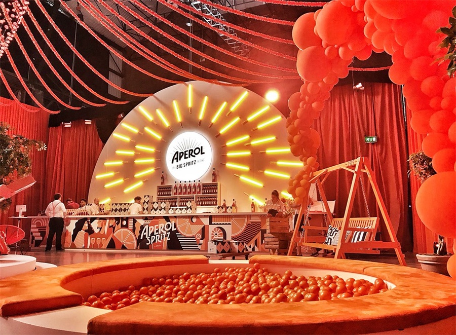 开胃酒体验式派对活动策划居然有点橙黄色的「运河」，真有趣