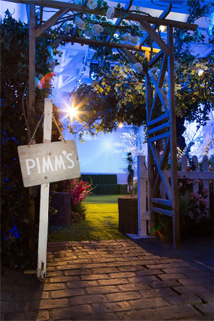 皮姆甜酒的夏季花园体验活动策划浓缩了英国人夏天的所有映像