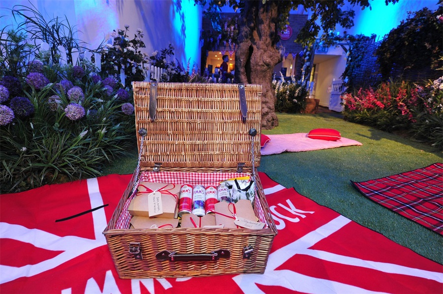 皮姆甜酒的夏季花园体验活动策划浓缩了英国人夏天的所有映像