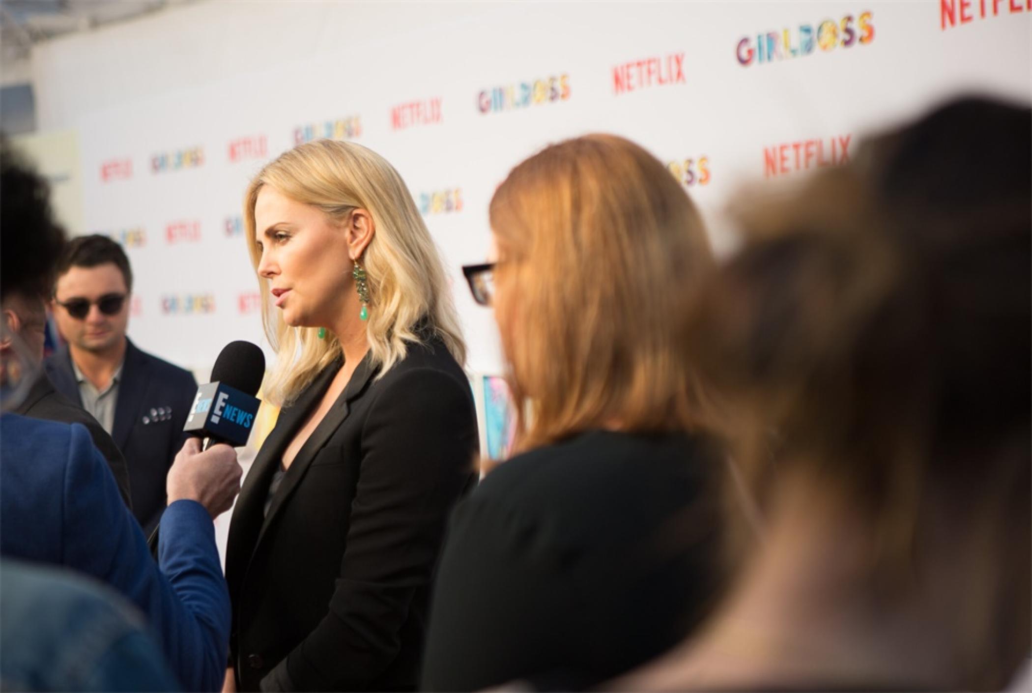 美剧《Girl Boss》首映式派对活动策划还原了女主的真实经历