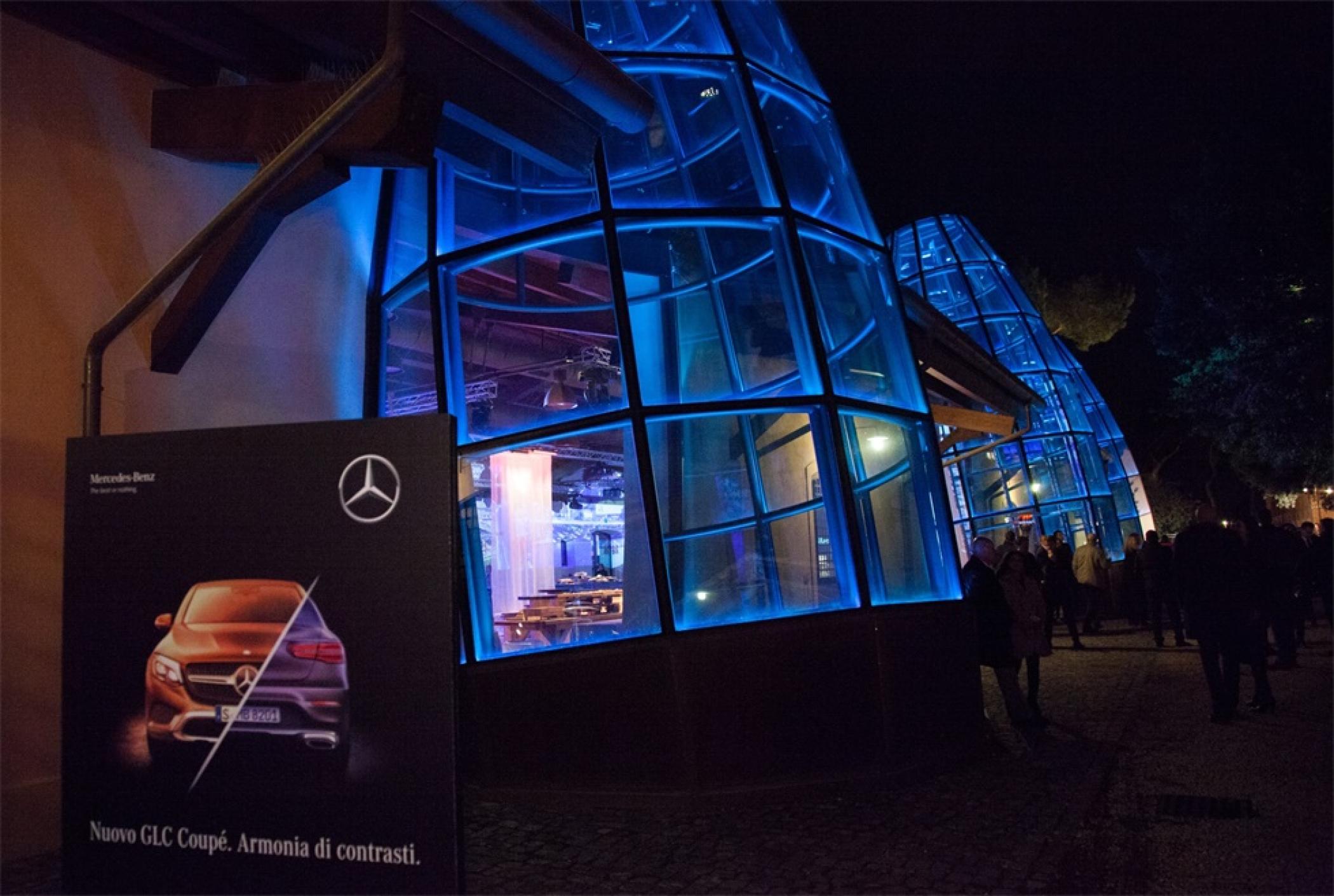 奔驰新车推介派对活动策划以轻松自由的派对气氛让宾客拍手叫绝