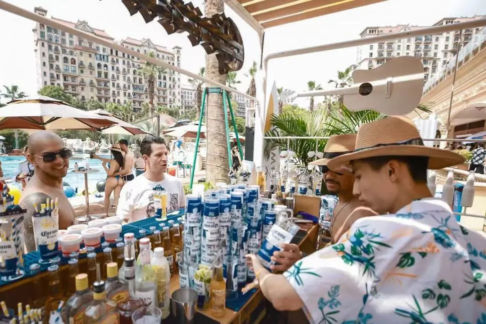 科罗娜音乐泳池派对活动策划惊艳上演,快来释放你的荷尔蒙