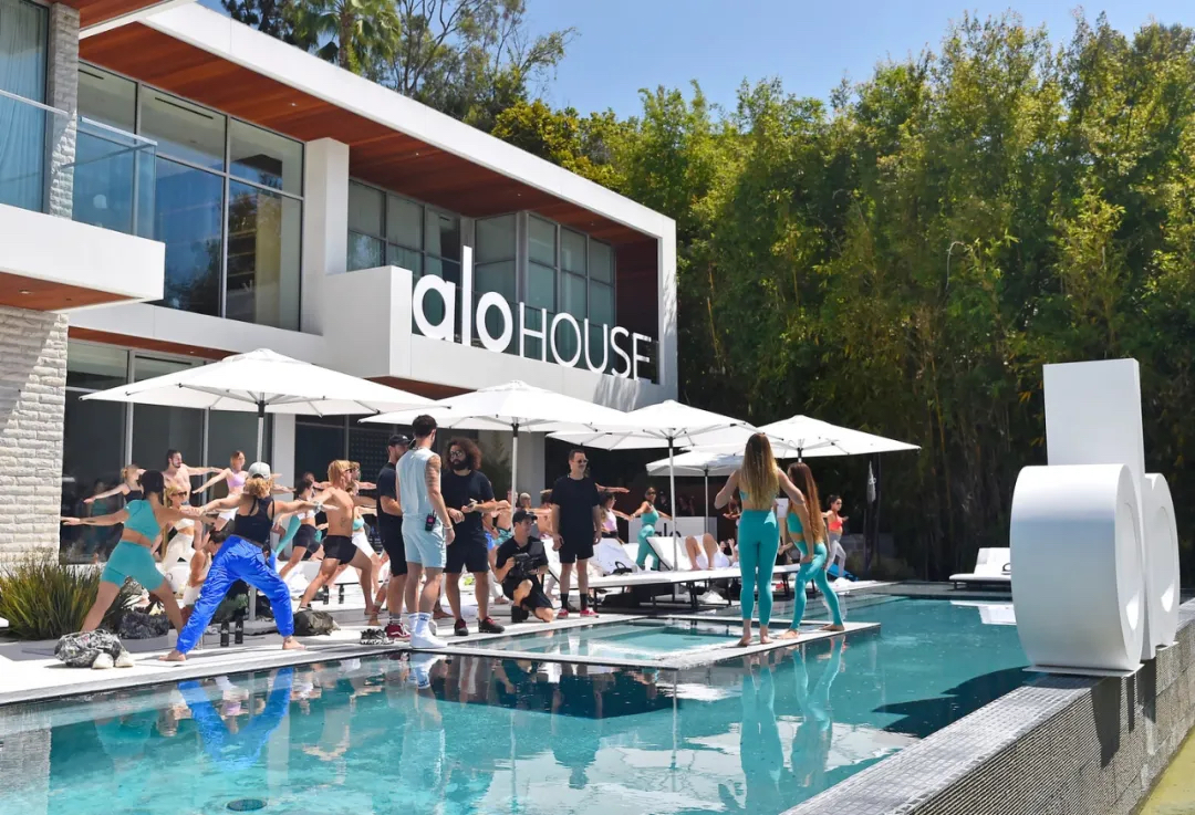 瑜伽服饰品牌办了一场健康主题活动策划,受邀嘉宾都是自带流量网红