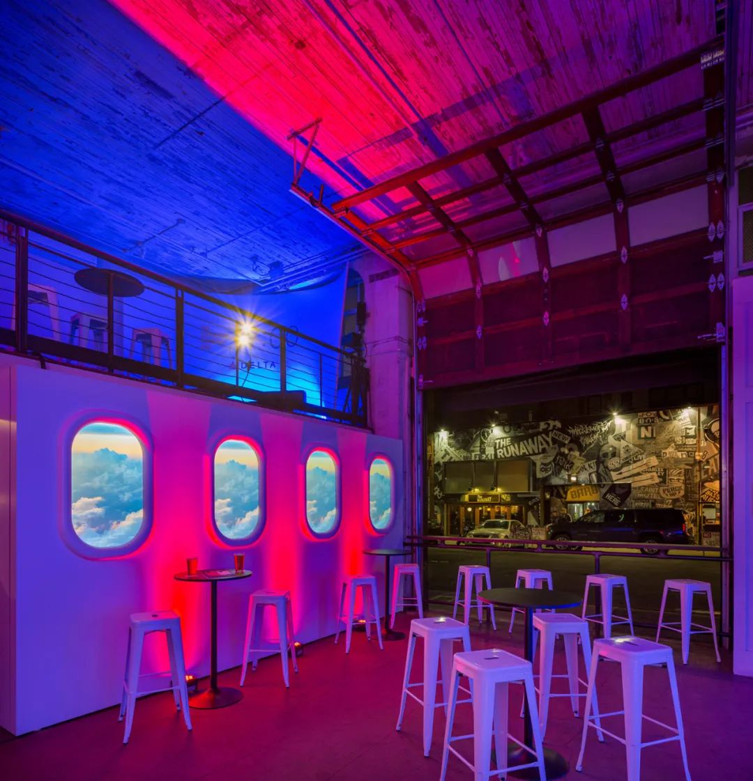 达美航空「17:00」周末快闪活动策划以不断变换的酒吧形式带你沉浸式旅行