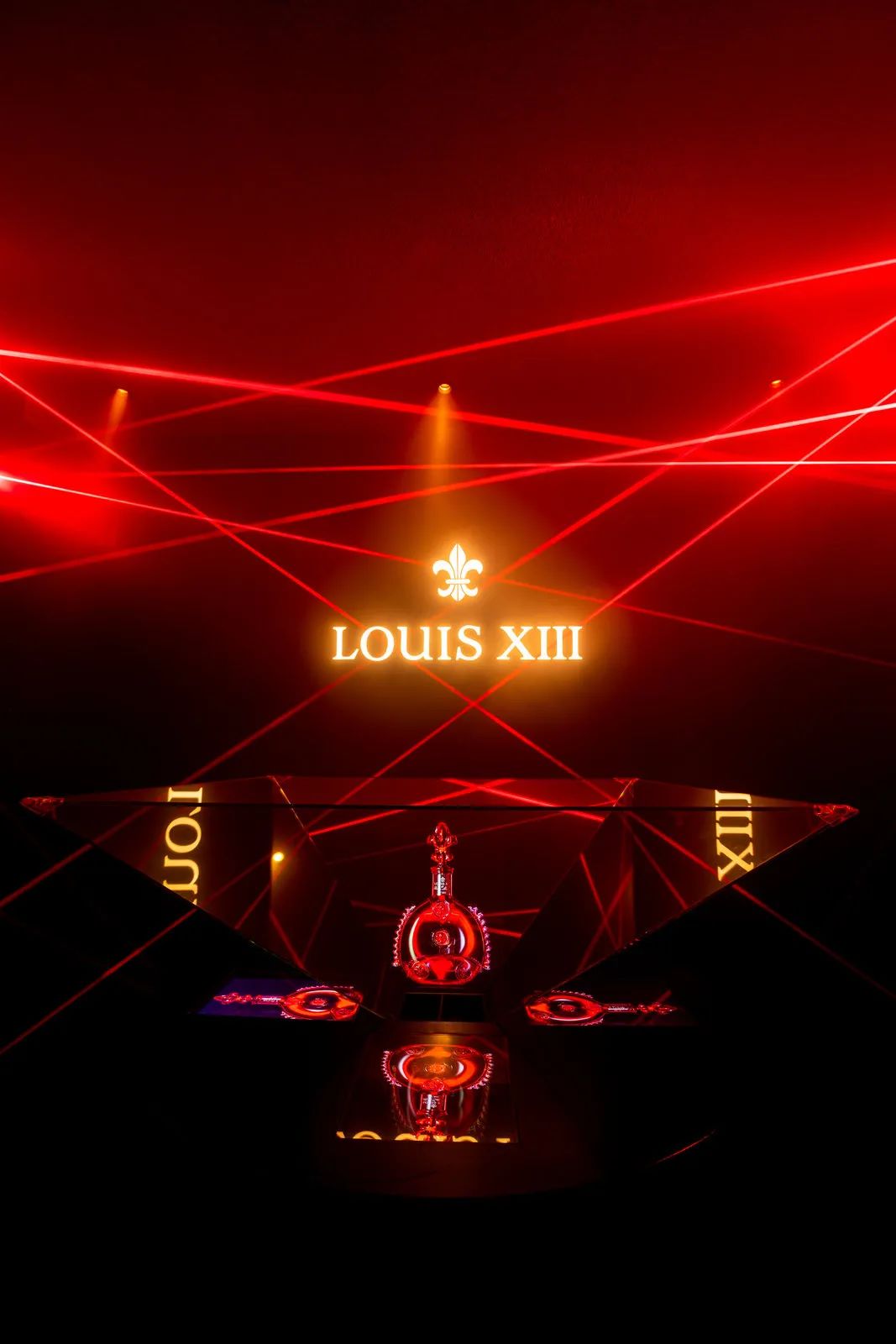 路易十三 「 OWN YOUR NIGHT 」焕夜派对活动策划引领一波先锋潮流