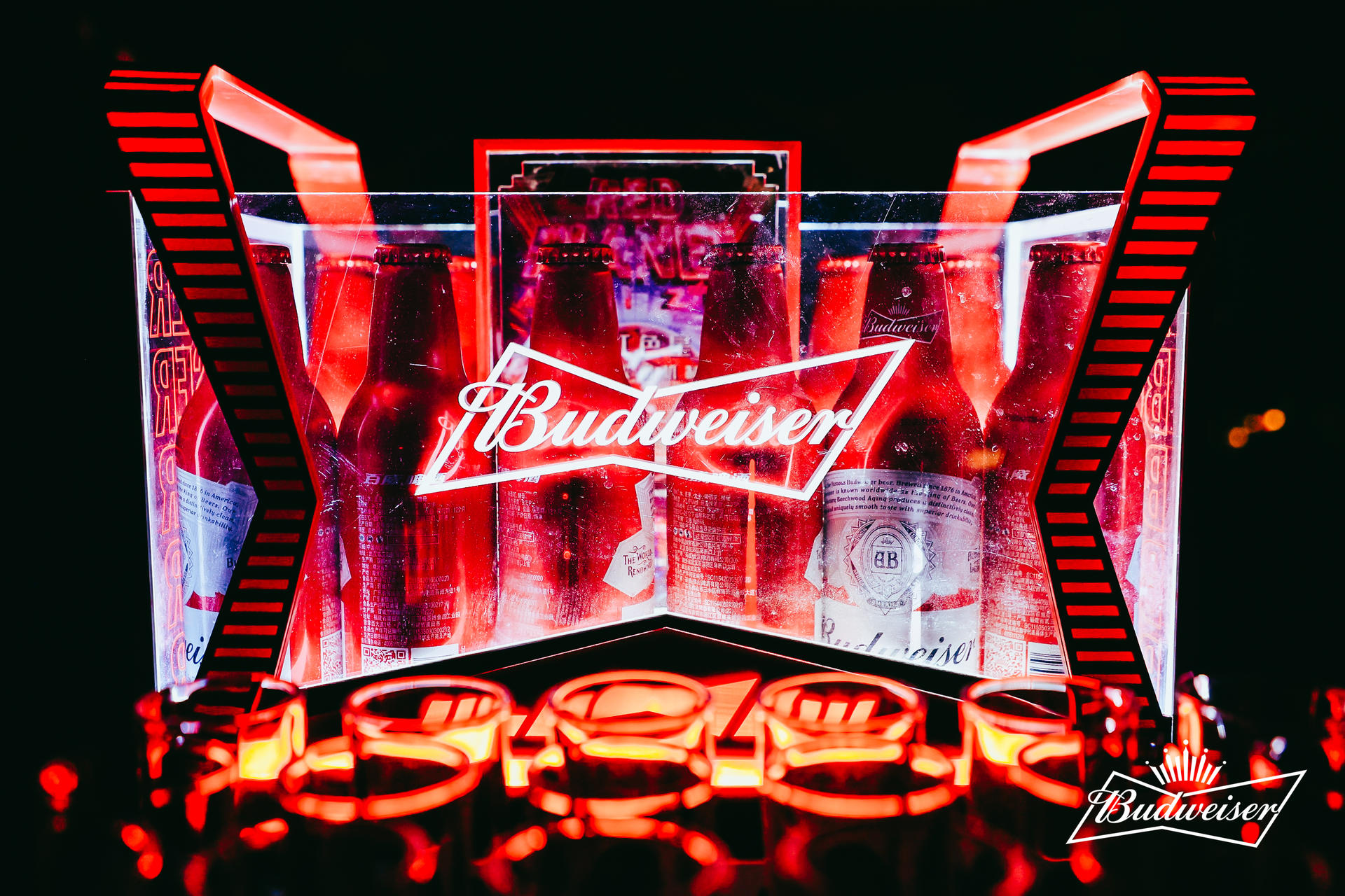 百威红色星球星球电音节活动策划满是赛博朋克元素