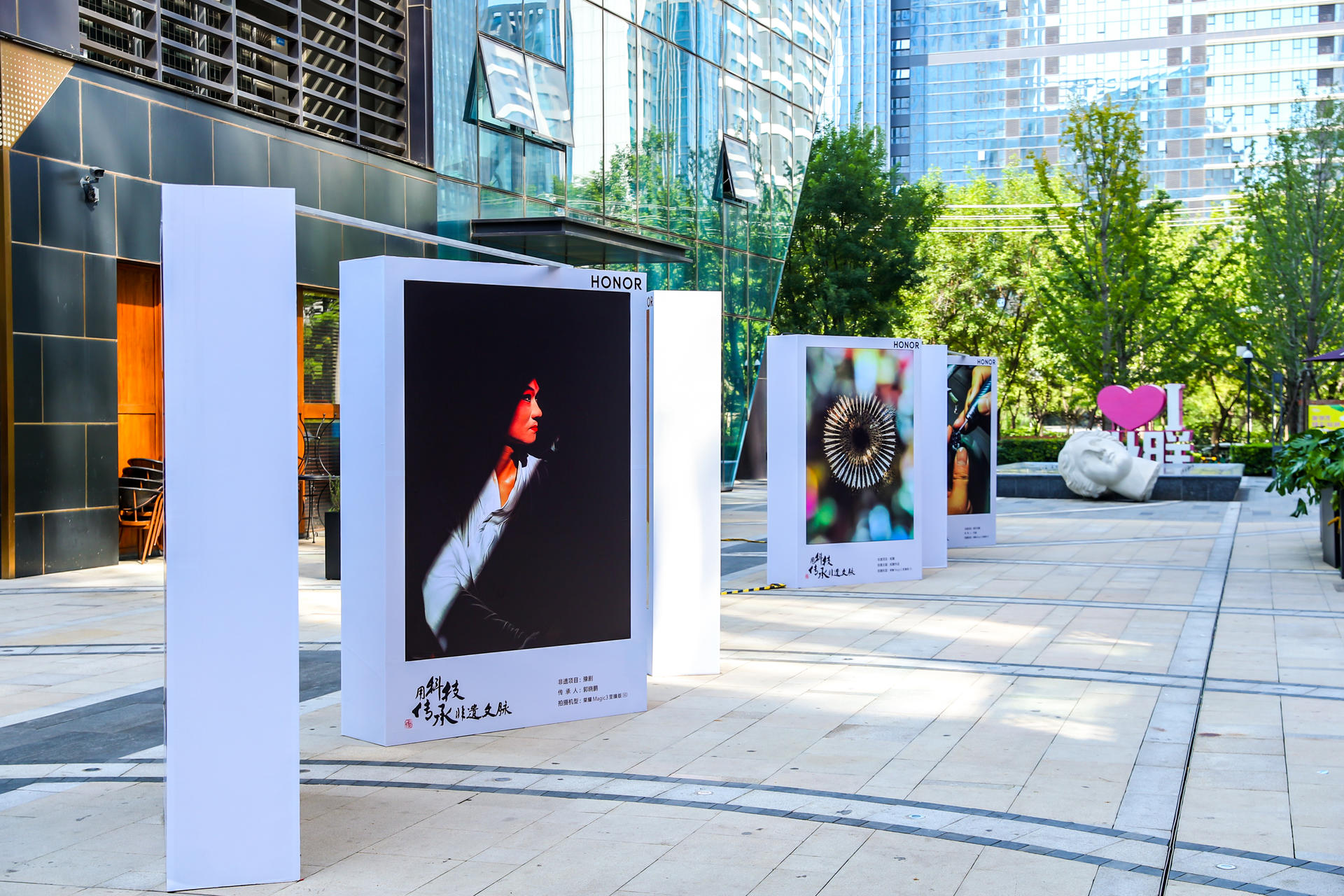 洛阳保时捷中心5周年庆典活动策划暨荣耀Magic3至臻版品鉴会致敬经典