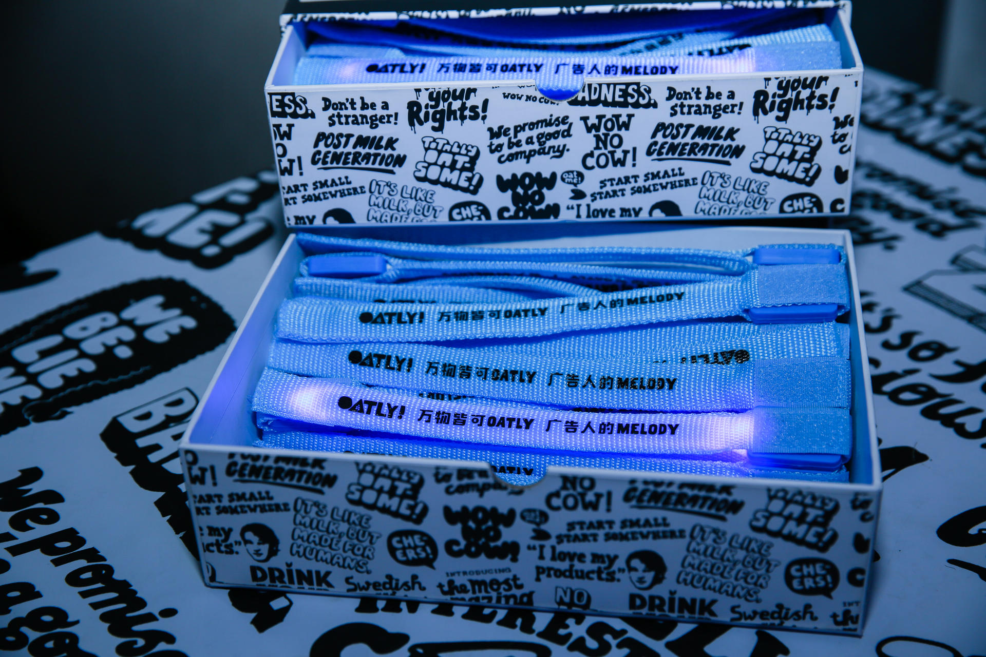 Oatly&广告人之夜活动策划现场激情上演“喷火特技”