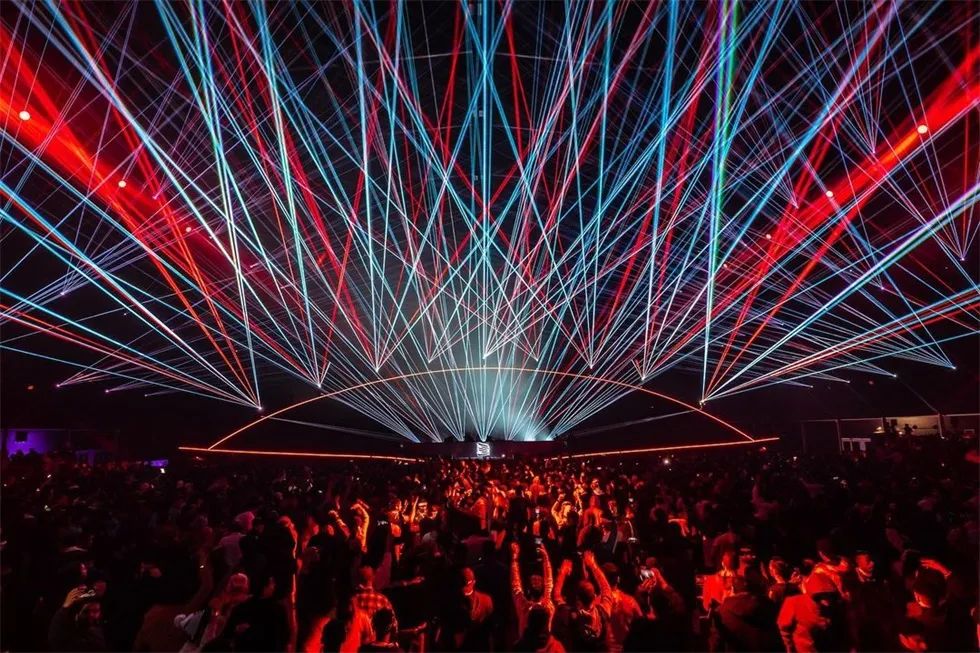 今年的MDLBEAST暴风电子音乐节活动策划推出了“尊重与重构”