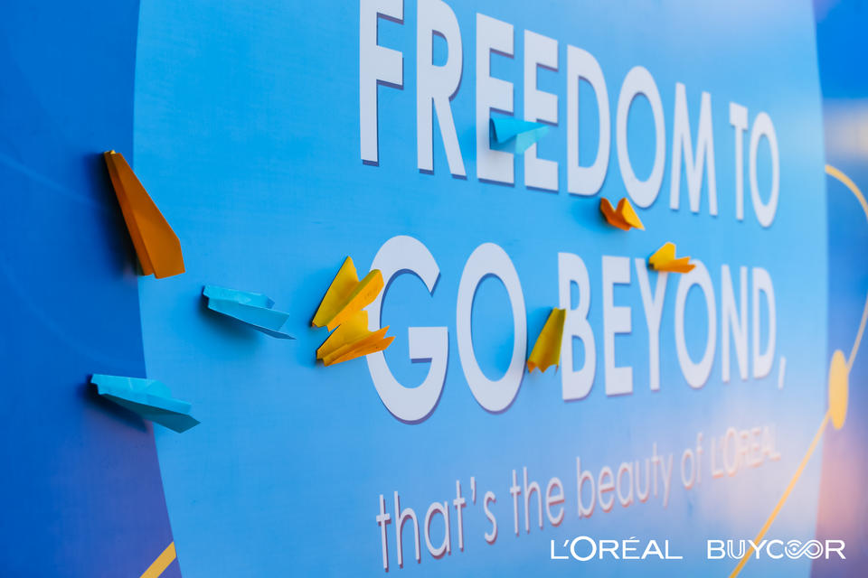 L’ORÉAL企业文化日活动策划纸飞机的签到形式好童真