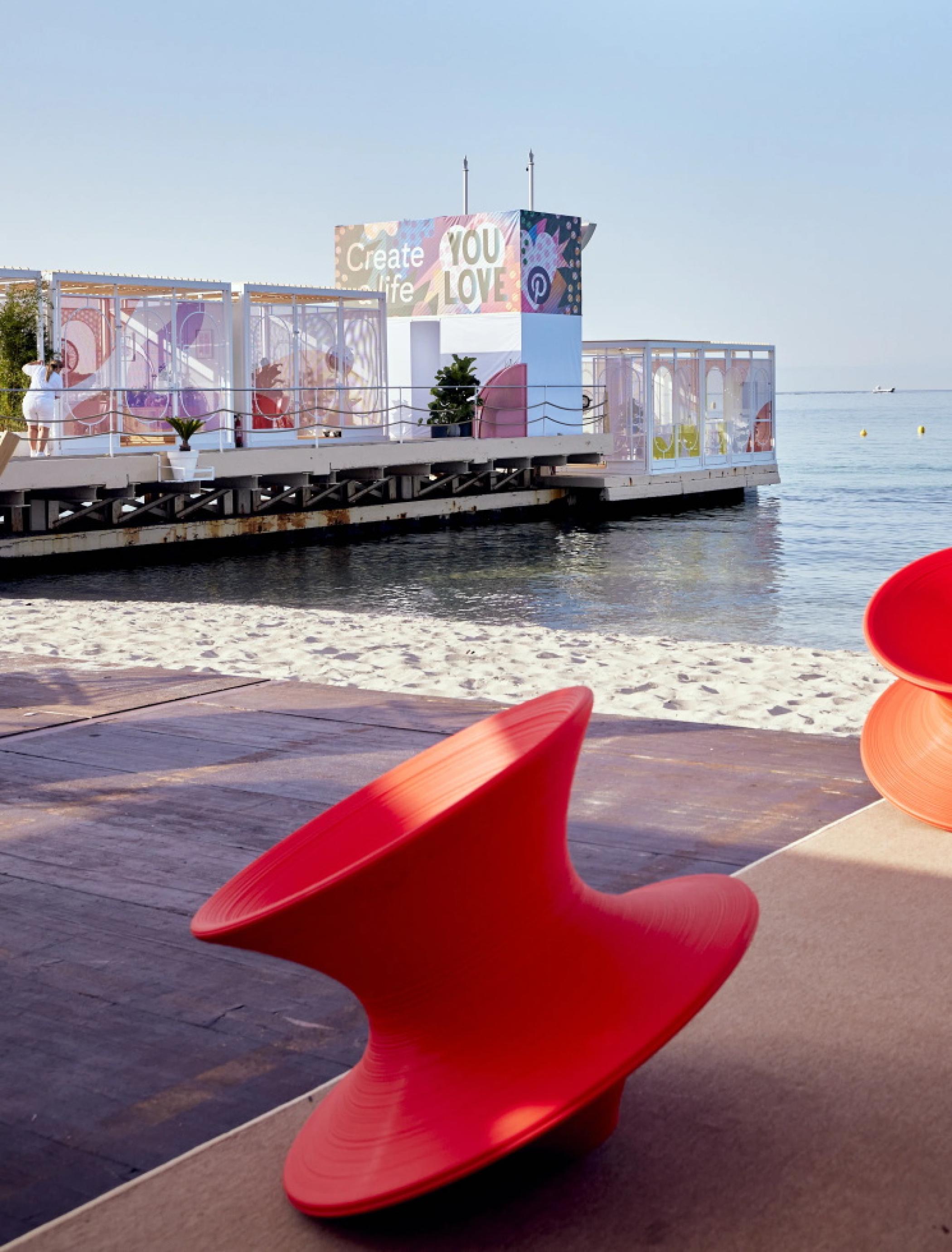 缤趣2022年戛纳国际创意节上的沉浸式体验活动策划充满了各色活力