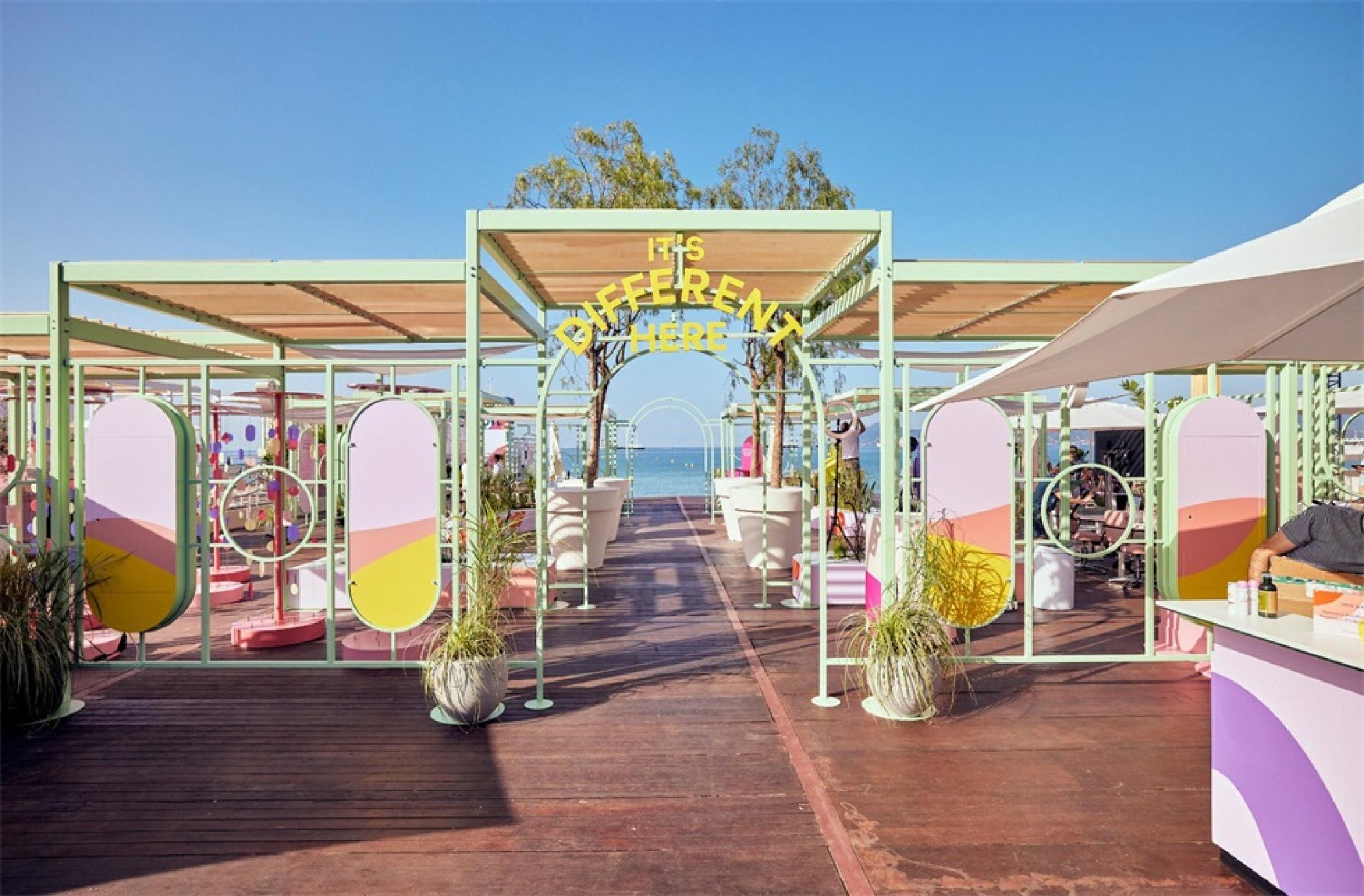 缤趣2022年戛纳国际创意节上的沉浸式体验活动策划充满了各色活力